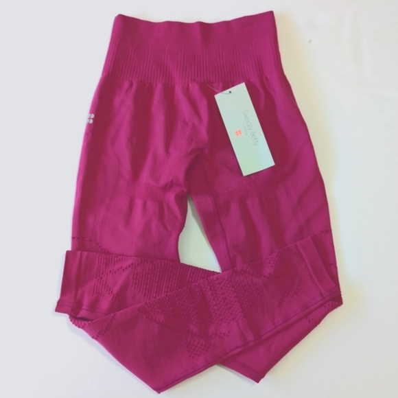 Sweaty Betty 360 Seamless Yoga Leggings NWT In Phlox Pink - Picture 3 of 9